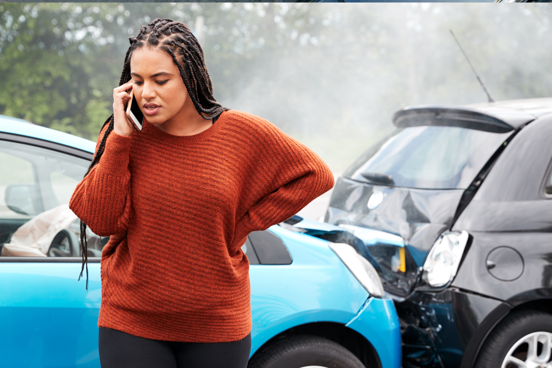 carros, acidentes , pesssoa a ligar ao mediador de seguros para ajudar a preencher a declaraçao amigavel
